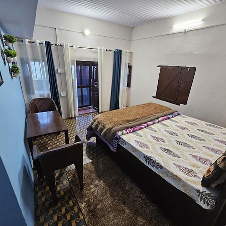 The Heavens Apartment Алмора Екстериор снимка